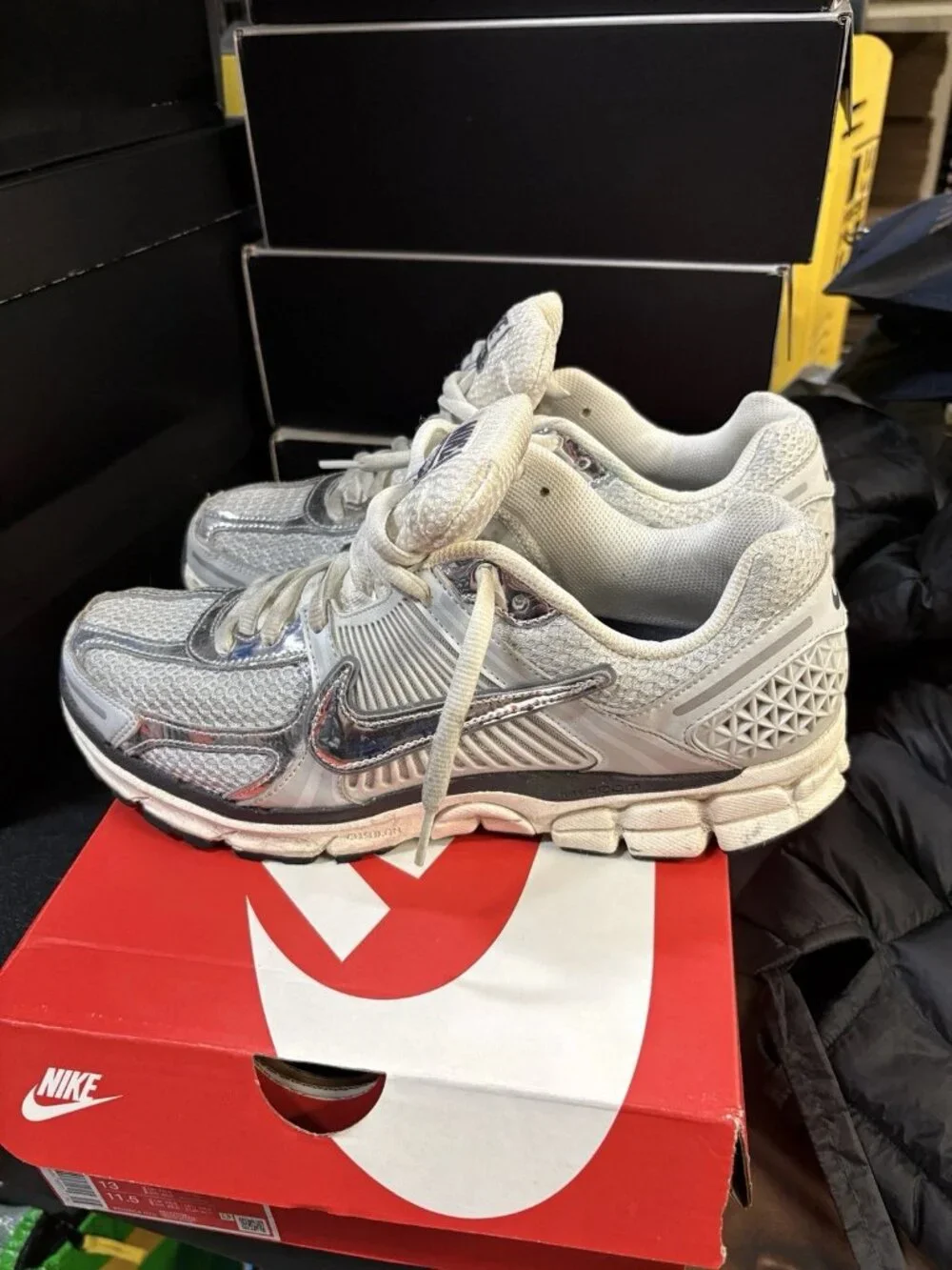 WORN Wmns Nike Zoom Come to 5 Photon Dust FD0884-025 Size 13w/11.5m WITH BOX